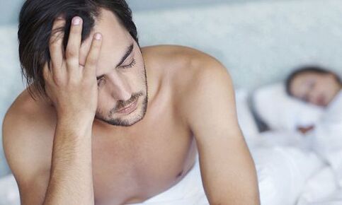 Prostatitis geht bei Männern meist mit einem Mangel an sexuellem Verlangen einher. 